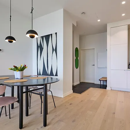 Luxury 2br With Garden, 5mins From Old Town &