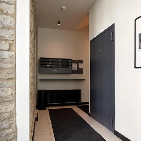 Luxury 2br With Garden, 5mins From Old Town & Appartement *